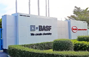ป้ายอลูมิเนียมคอมโพสิทหน้าทางเข้าบริษัท BASF อมตะซิตี้ชลบุรี